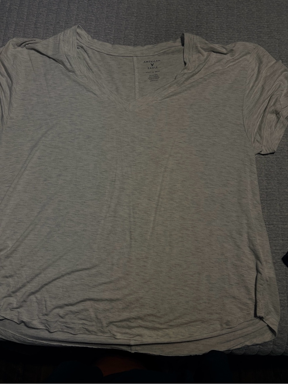 American Eagle Outfitters Soft and Sexy Women's Lightweight V-Neck Heather Gray - Picture 1 of 2